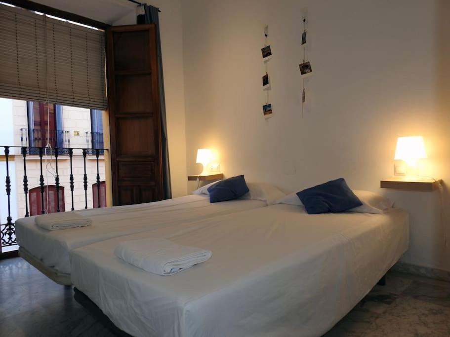 Apartamento En Sevilla Centro Con Vistas A La Plaza Alameda De Hercules - Hasta 6 Personas Bagian luar foto