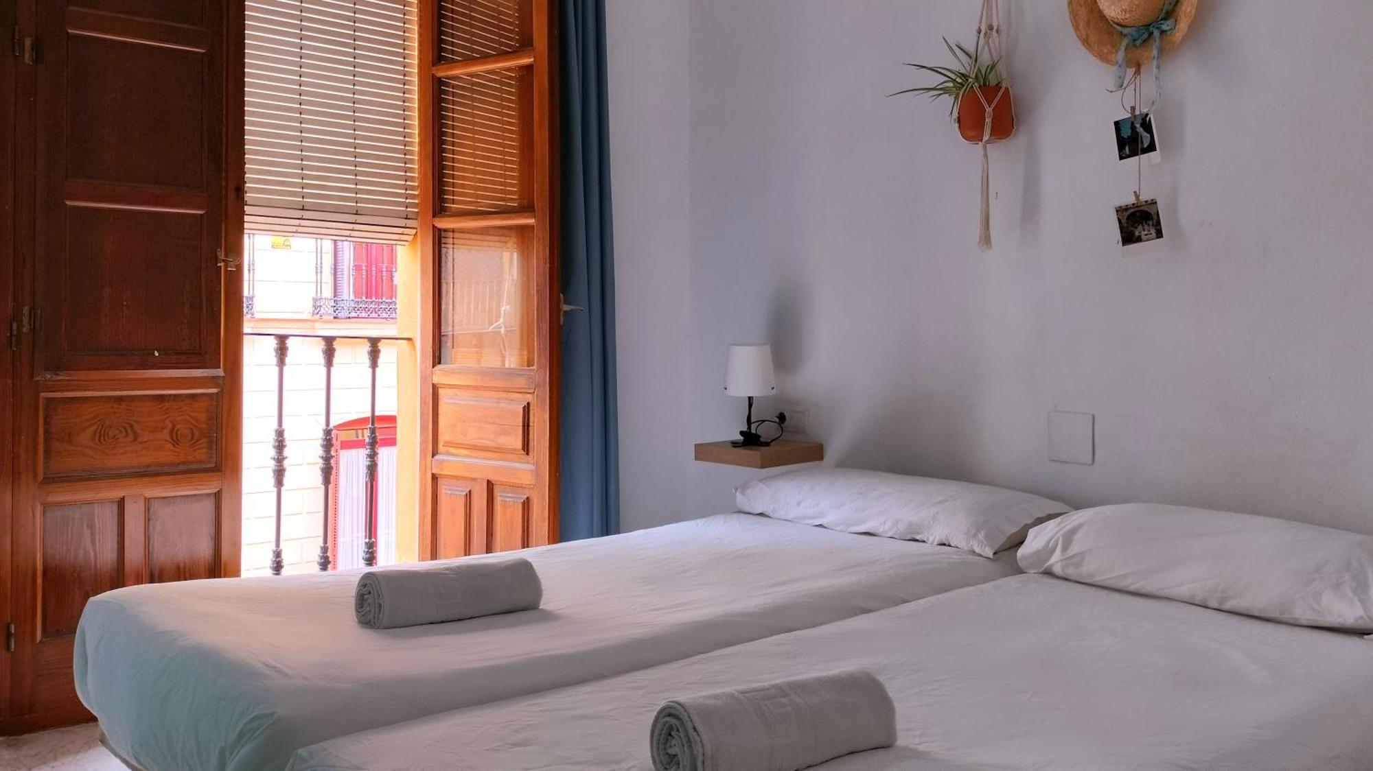 Apartamento En Sevilla Centro Con Vistas A La Plaza Alameda De Hercules - Hasta 6 Personas Bagian luar foto
